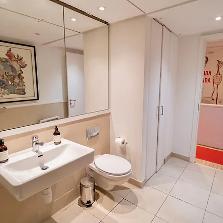 Spacious West End Duplex Apartment, W1 Central Лондон Экстерьер фото
