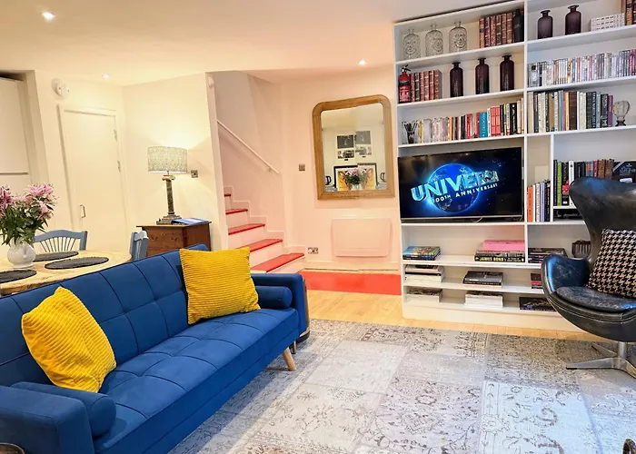 Spacious West End Duplex Apartment, W1 Central London