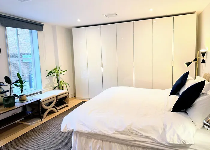 Spacious West End Duplex Apartment, W1 Central London