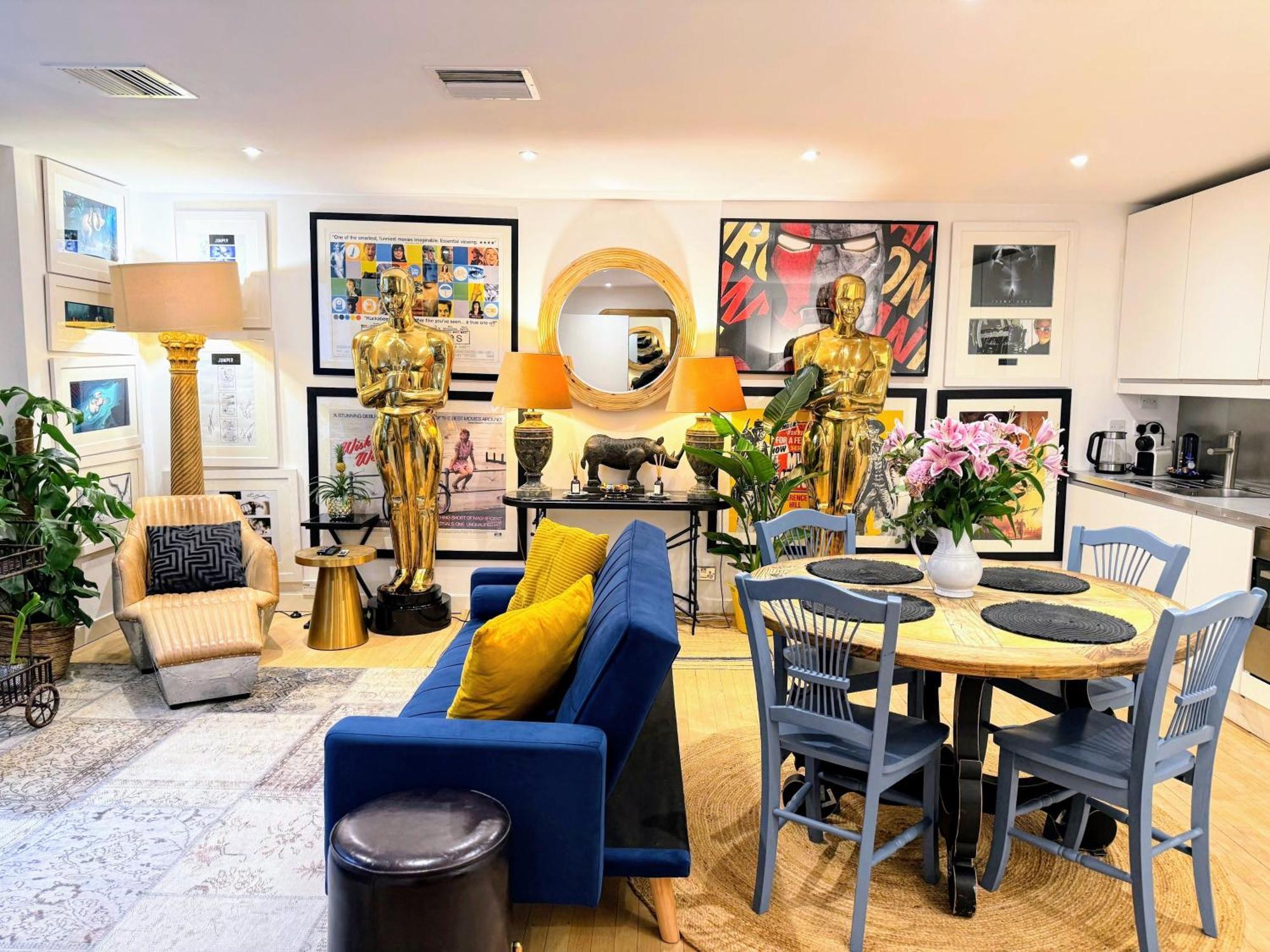 Spacious West End Duplex Apartment, W1 Apartment London